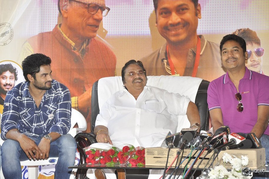 Dasari-Appreciates-Krishnamma-Kalipindi-Iddarini-Team